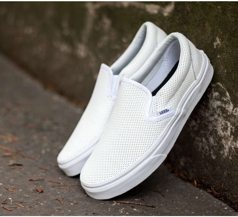 CLASSIC SLIP-ON