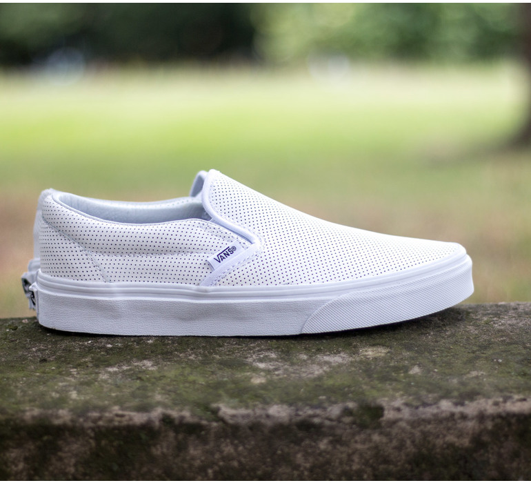 CLASSIC SLIP-ON