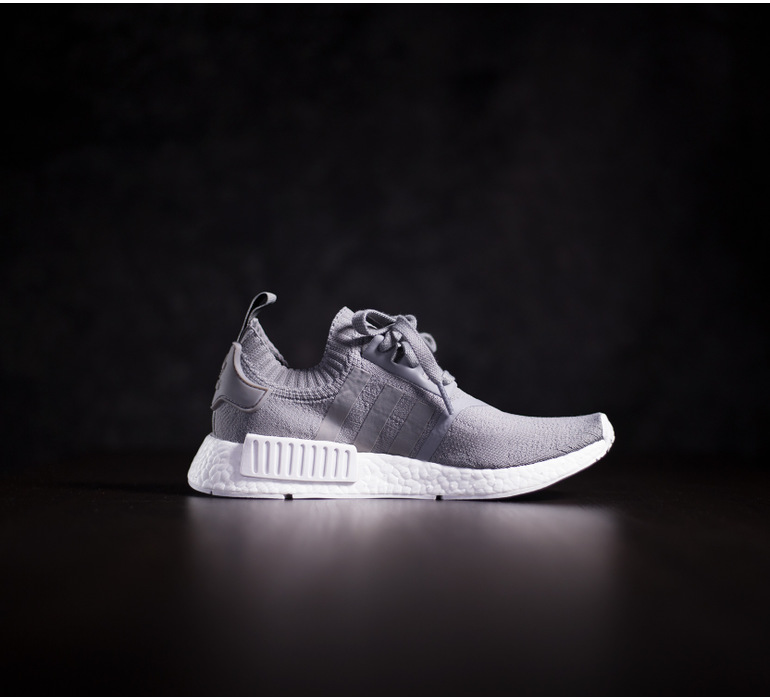 NMD R1 W PK