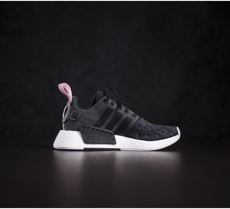 NMD R2