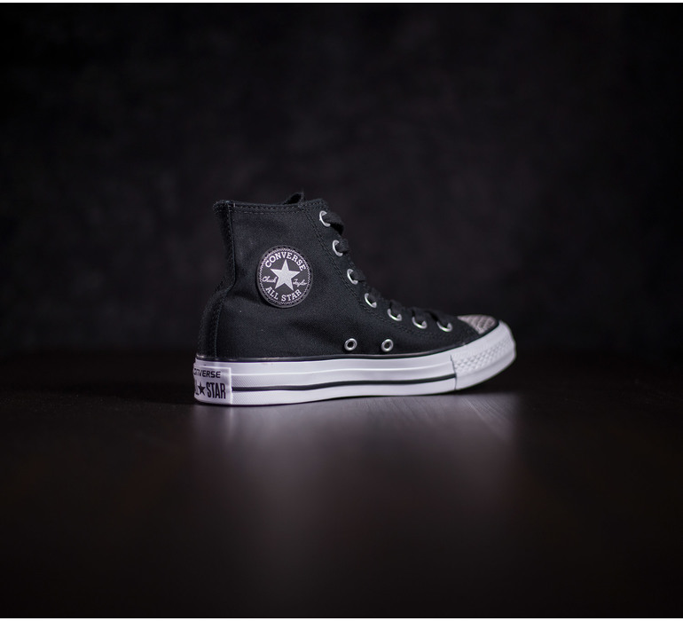 CHUCK TAYLOR ALL STAR