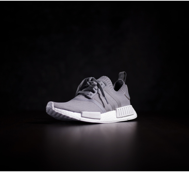 NMD R1 W PK