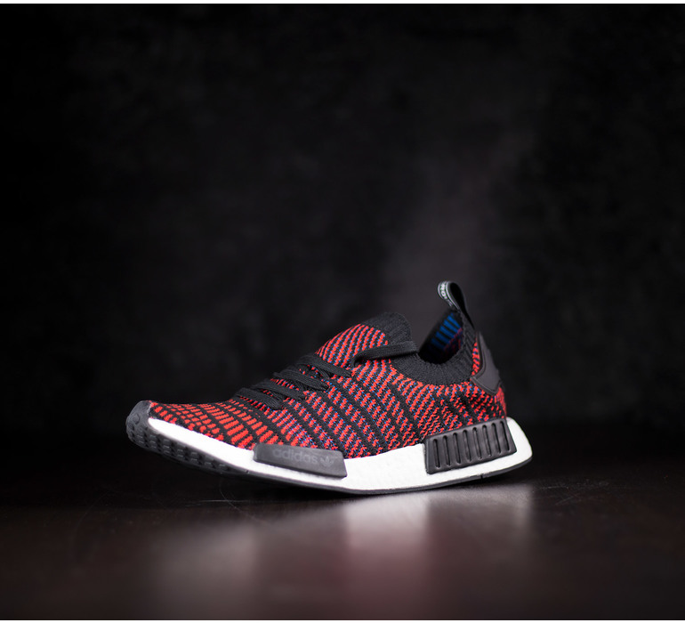 NMD R1 STLT PK