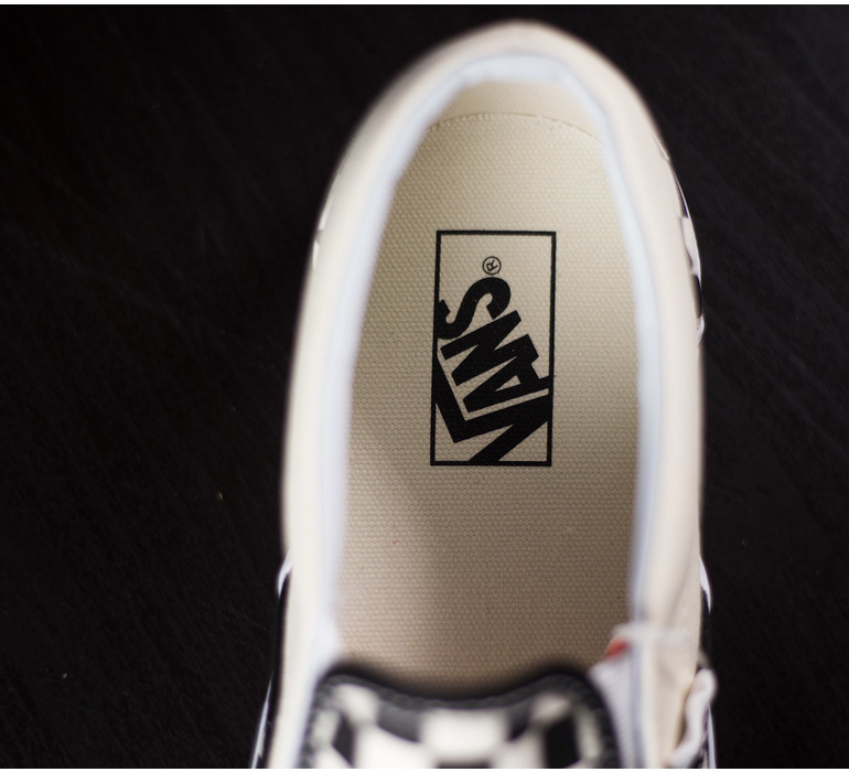 CLASSIC SLIP-ON