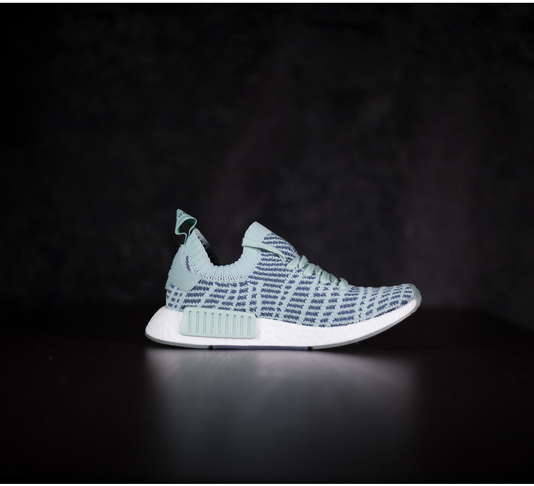 NMD R1 STLT PK W