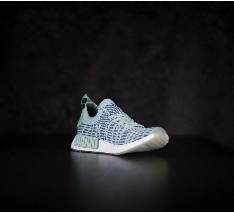 NMD R1 STLT PK W