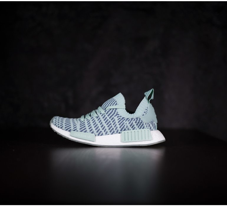 NMD R1 STLT PK W