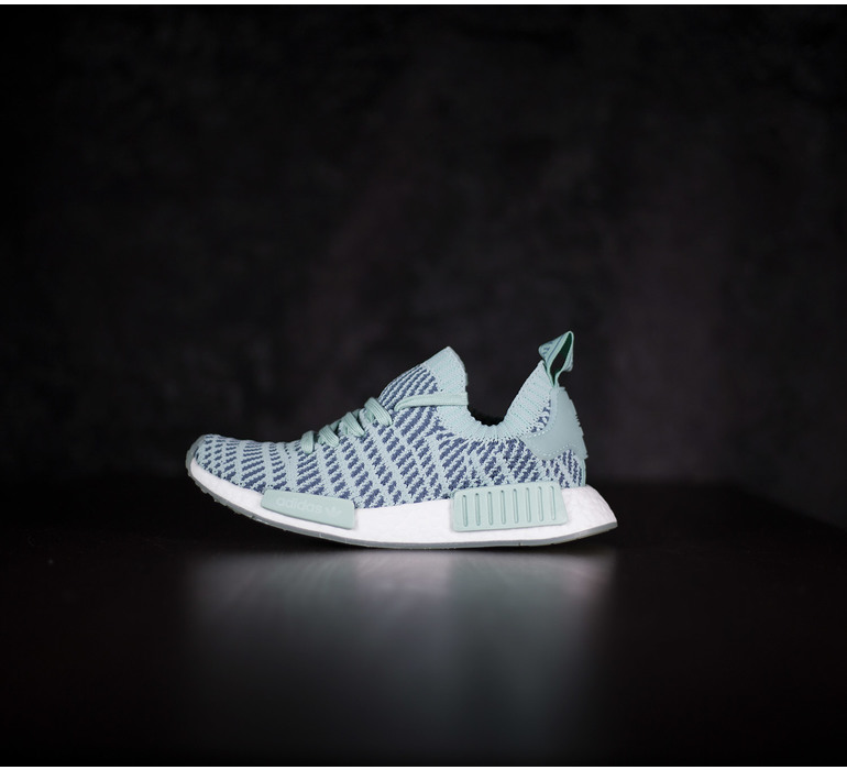 NMD R1 STLT PK W