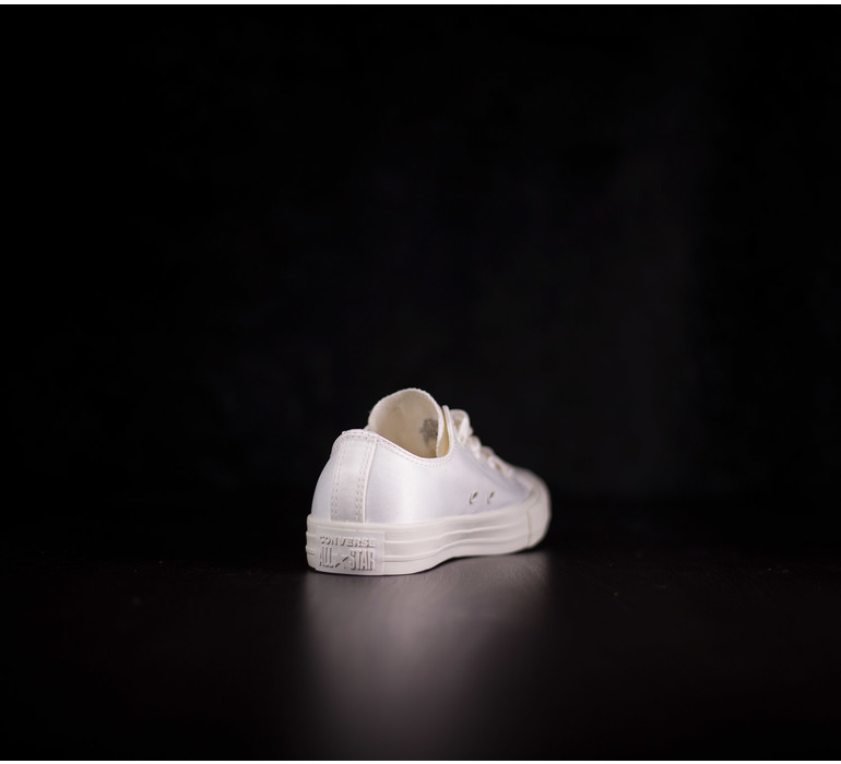 CHUCK TAYLOR ALL STAR BIG EYE