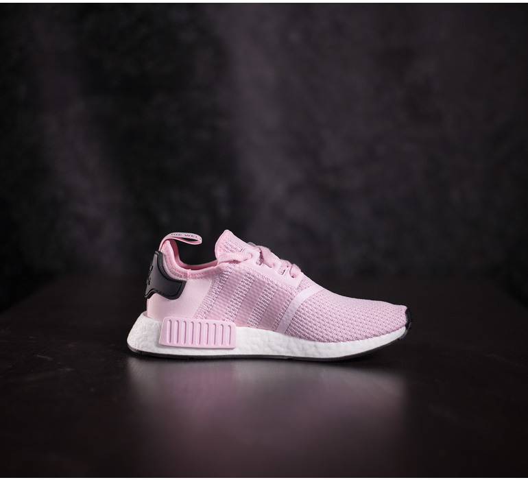 NMD_R1 W