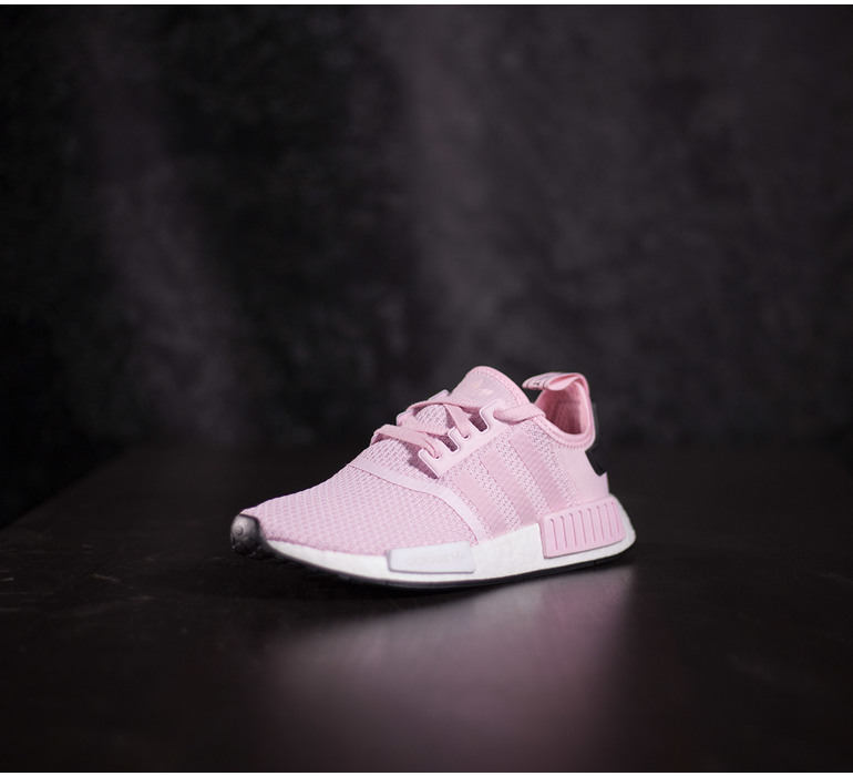 NMD_R1 W
