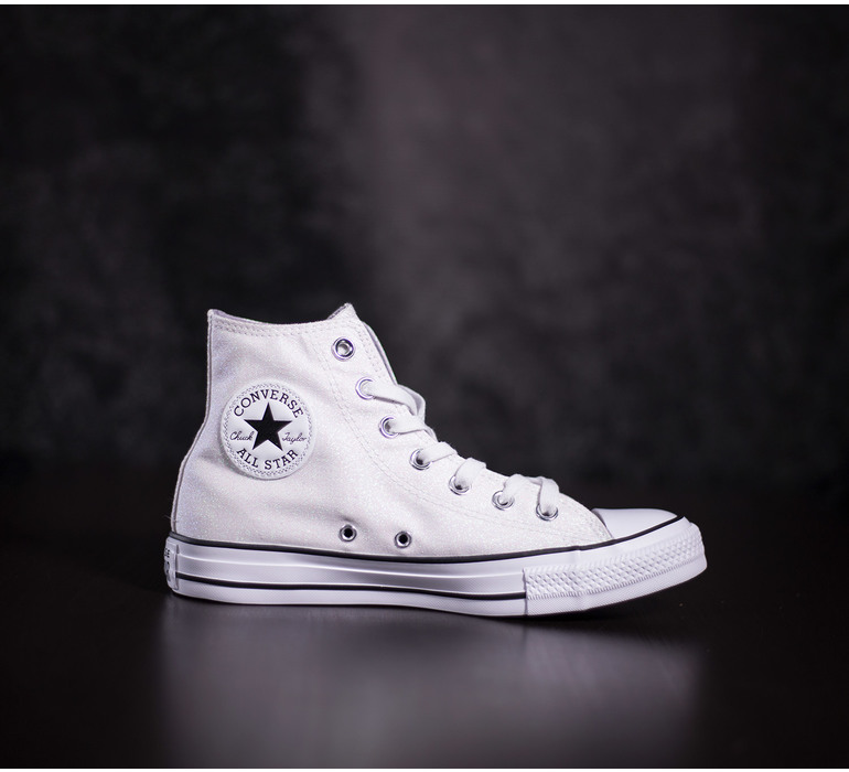 CHUCK TAYLOR ALL STAR