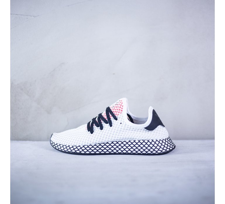 Panske biele tenisky adidas Deerupt Runner potiahnute bielou sie kou s iernymi nurkami a bielou podra kou s iernou sie kou DB2686