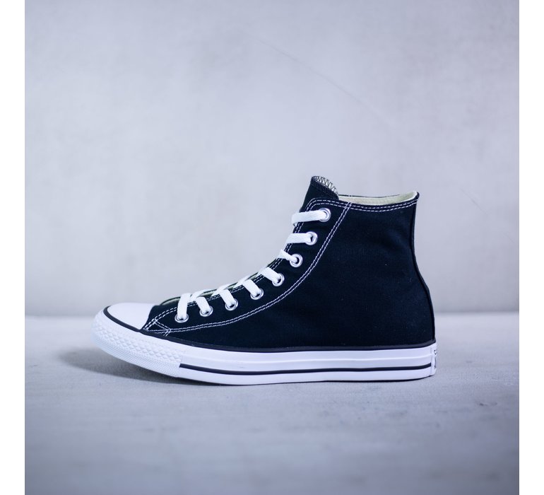 CHUCK TAYLOR