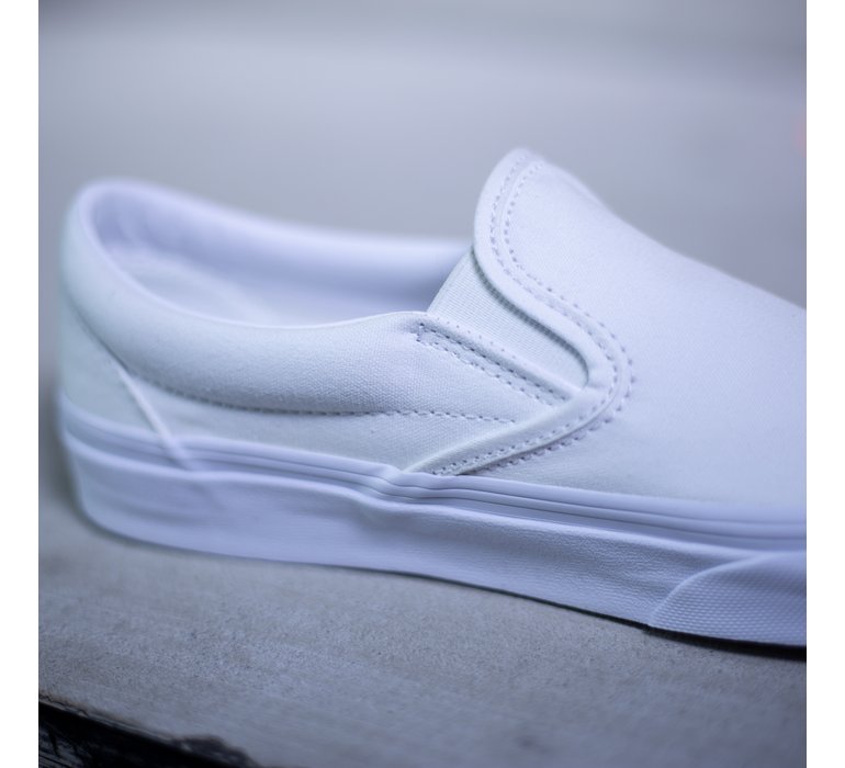 CLASSIC SLIP-ON