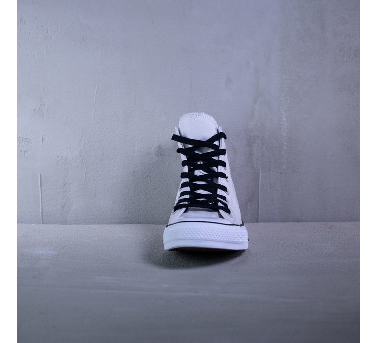 CHUCK TAYLOR