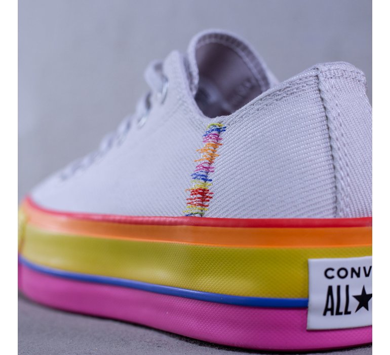 CHUCK TAYLOR LIFT