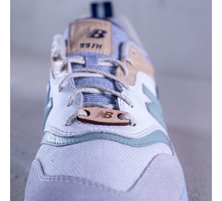 997
