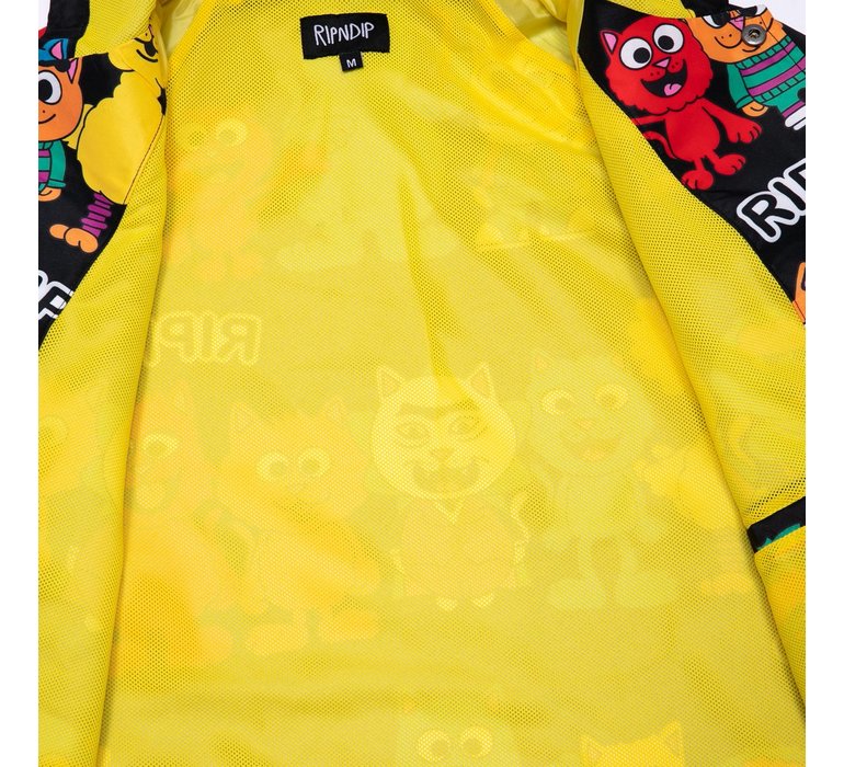 NERM STREET HOODED COACH
