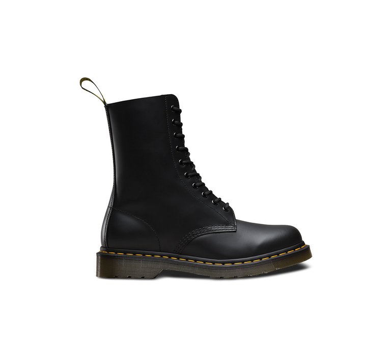 Dr. Martens 1490 Smooth Black